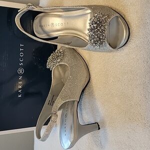Karen Scott "Breena"  Silver Slingback Peep-Toe Pumps, NIB